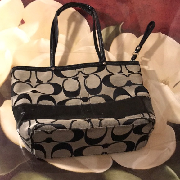 Coach Handbags - COACH BAG